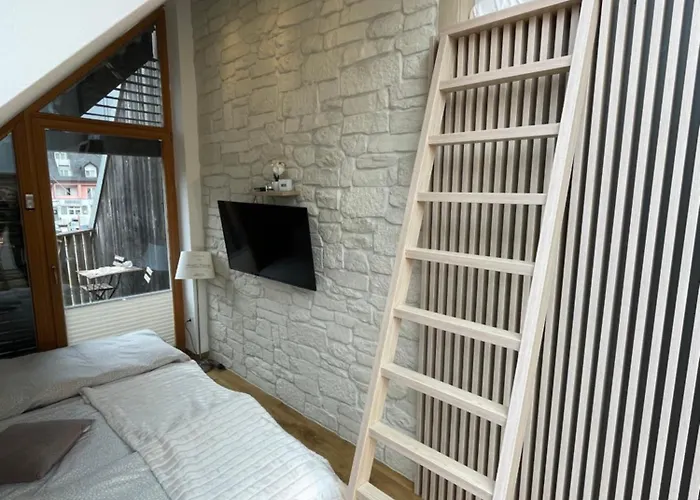 Obsidian & Pearl شقة *