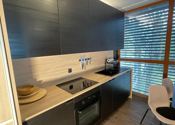 Obsidian & Pearl كْرانْيِسكا غورا