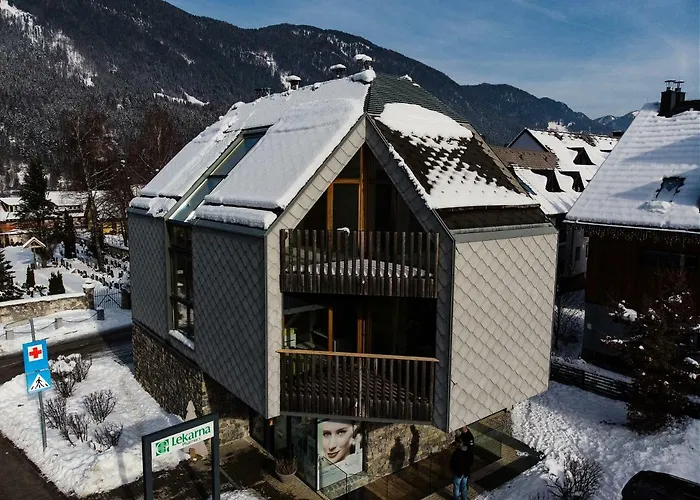 Obsidian & Pearl شقة