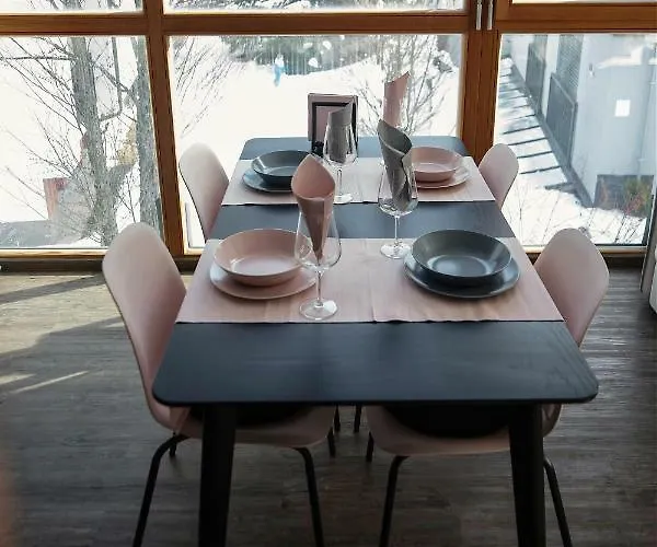 Obsidian & Pearl شقة *